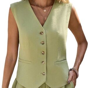 Stylish Green Sleeveless Button-Up Vest
